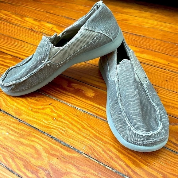 Crocs Other - Crocs khaki slip on shoe kids size 3